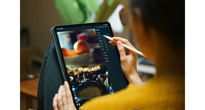 How to Edit Your Body in Photos Without Losing Quality: 2026 Trends