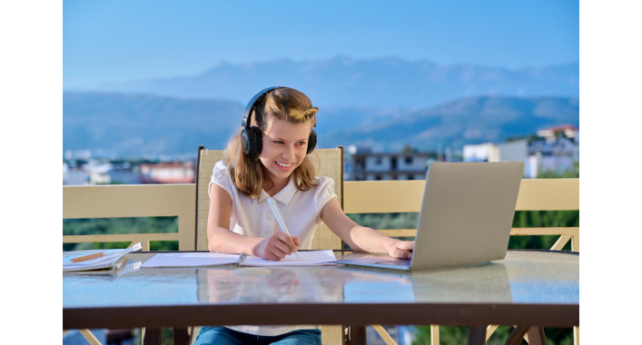 Online Schools in Nevada: Free vs Paid 
