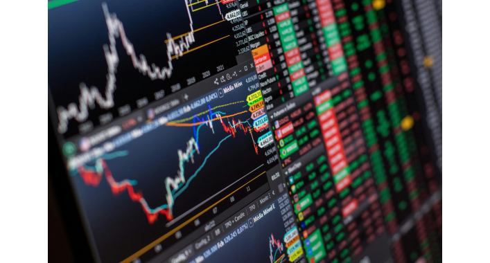 How Augur, Polymarket, and Manifold Approach Smart Contract Resolution Differently