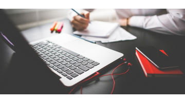 Generating descriptions for Correa online store products